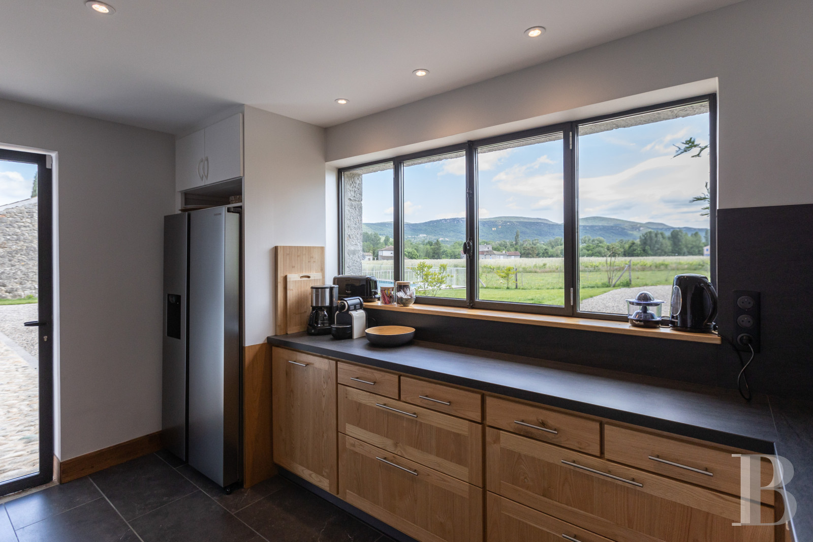 A former 17th-century farmhouse in the shadow of a chateau, in Saint-Alban-Auriolles in the Ardèche - photo  n°6